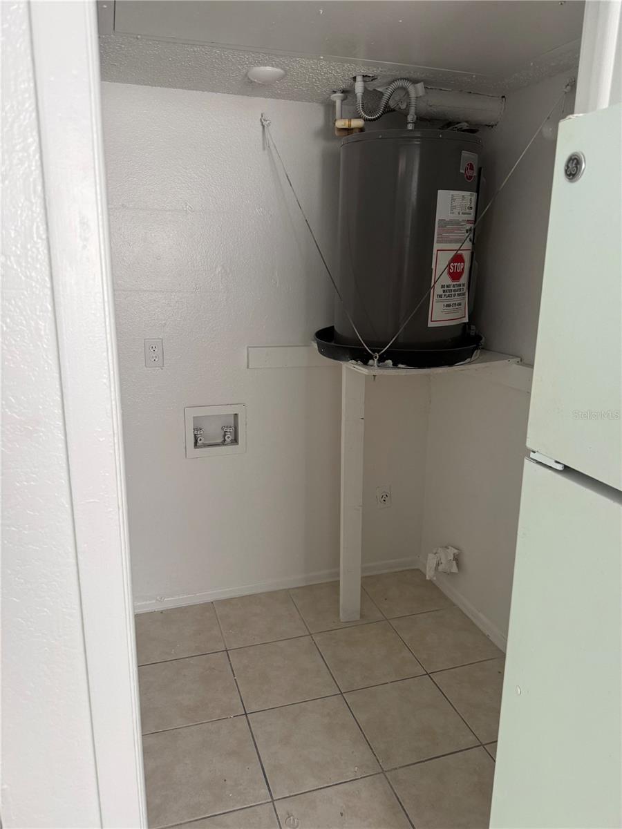 Image 9 of 14 For 1948 Lake Atriums Circle 133