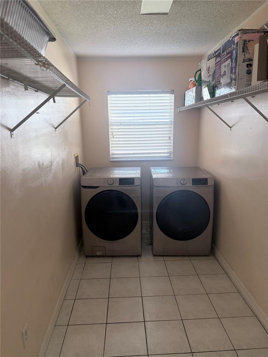 Image 14 of 22 For 2618 Hawthorne Lane