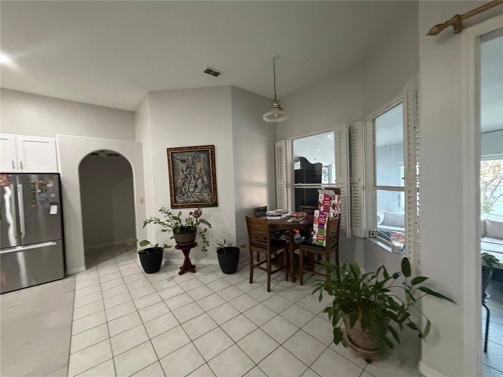 Image 5 of 22 For 2618 Hawthorne Lane