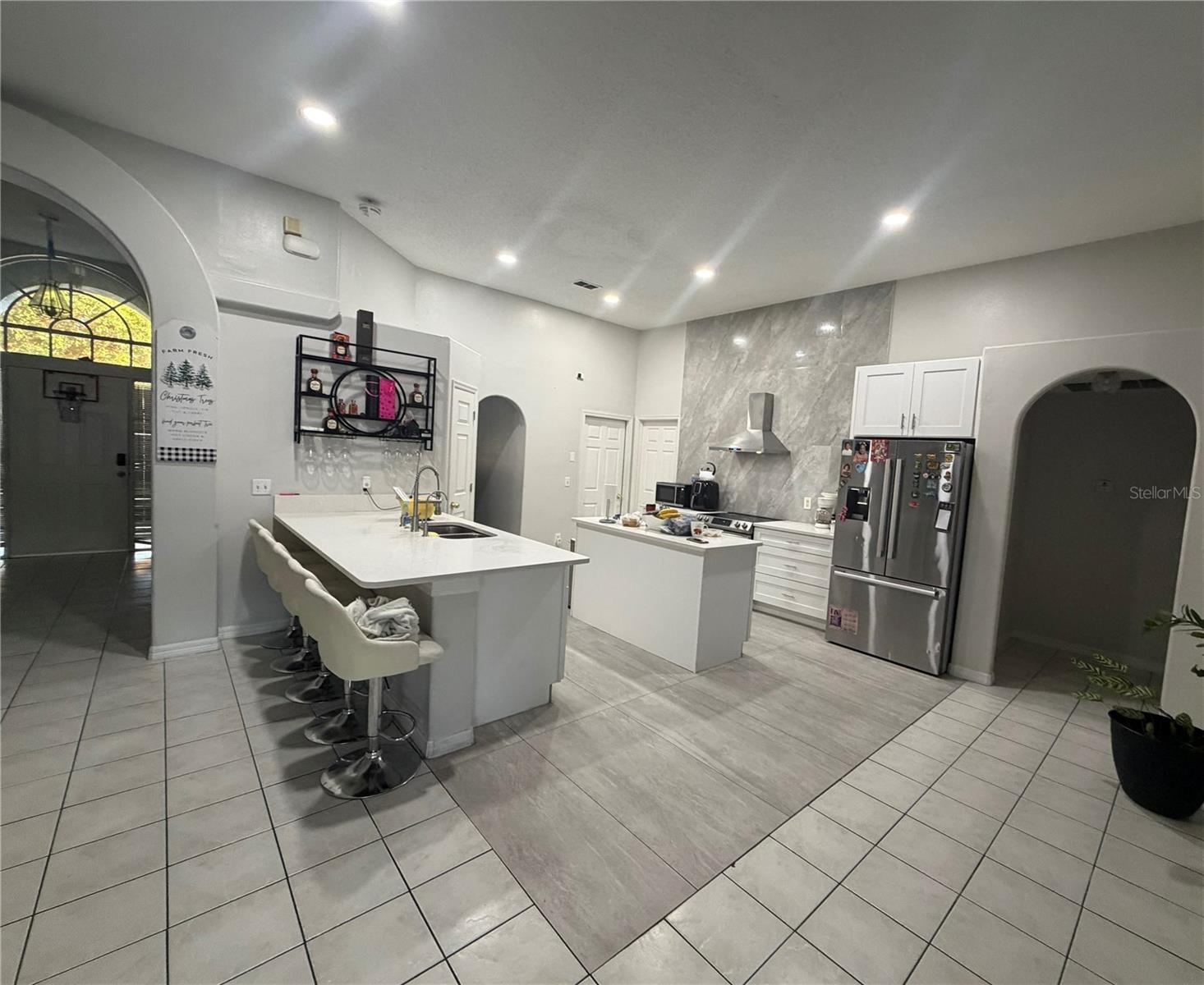 Image 7 of 22 For 2618 Hawthorne Lane