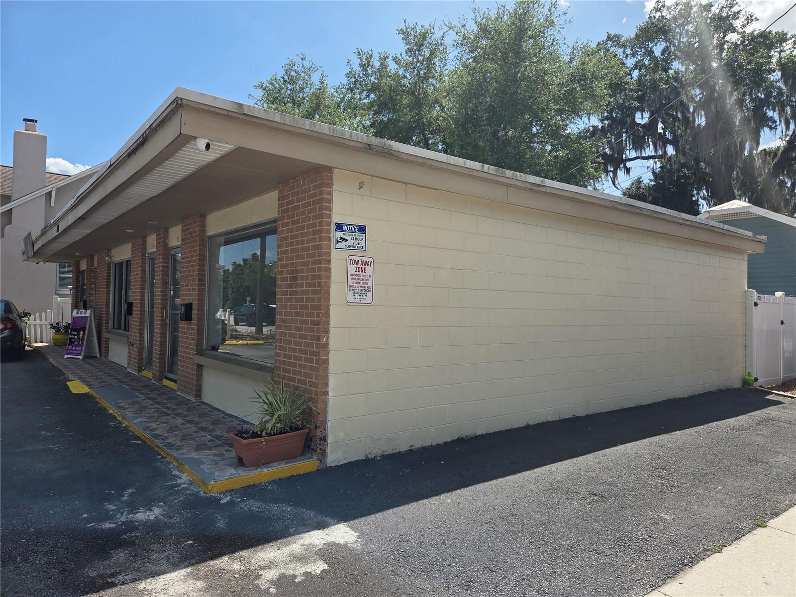 Image 2 of 12 For 820 Main Street