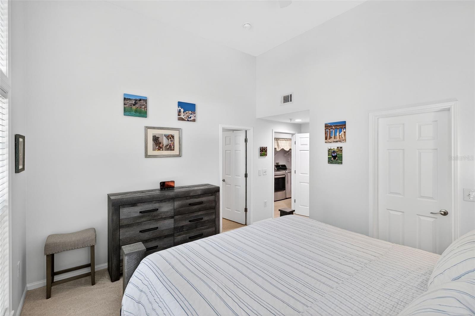 Image 16 of 46 For 512 Water Street 512