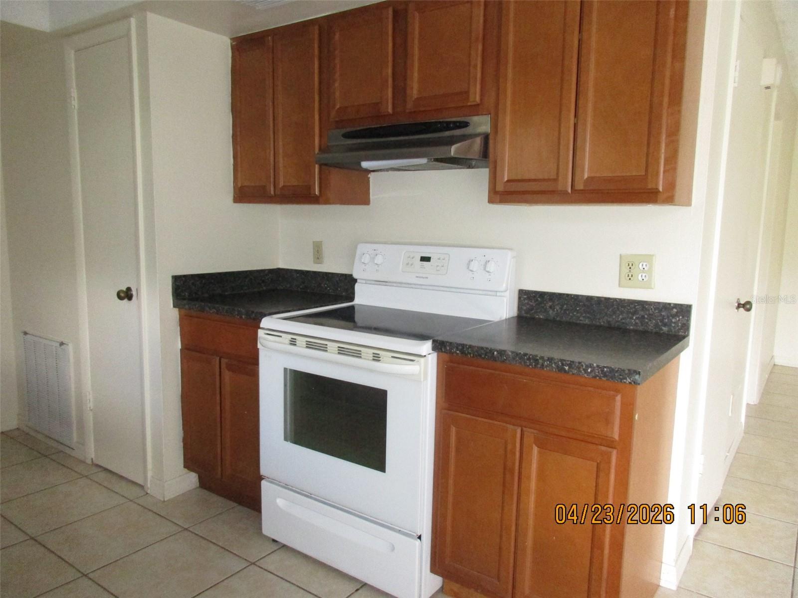 Image 8 of 15 For 92 Alderwood Drive