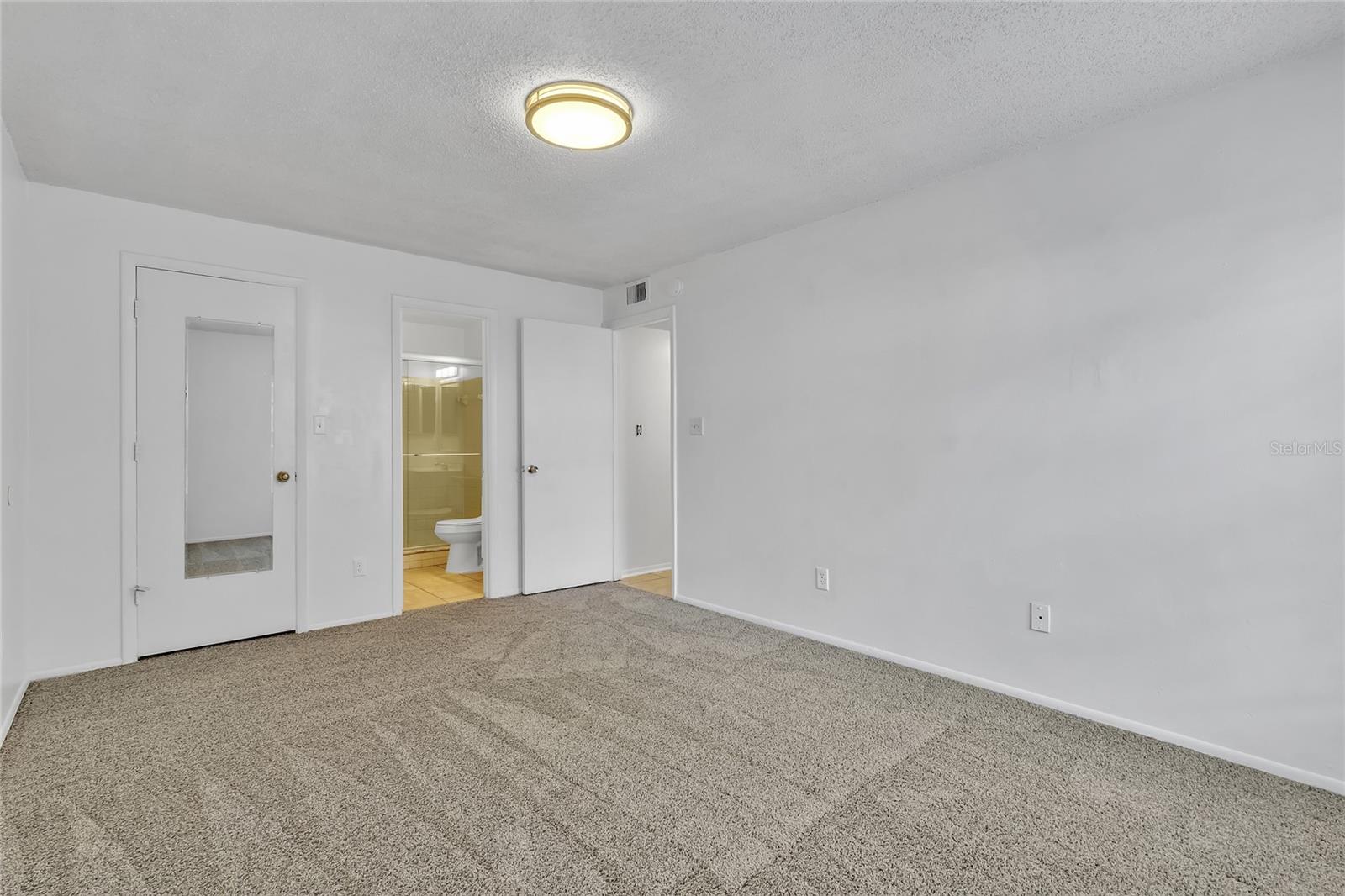 Image 9 of 16 For 4838 Semoran Boulevard 902