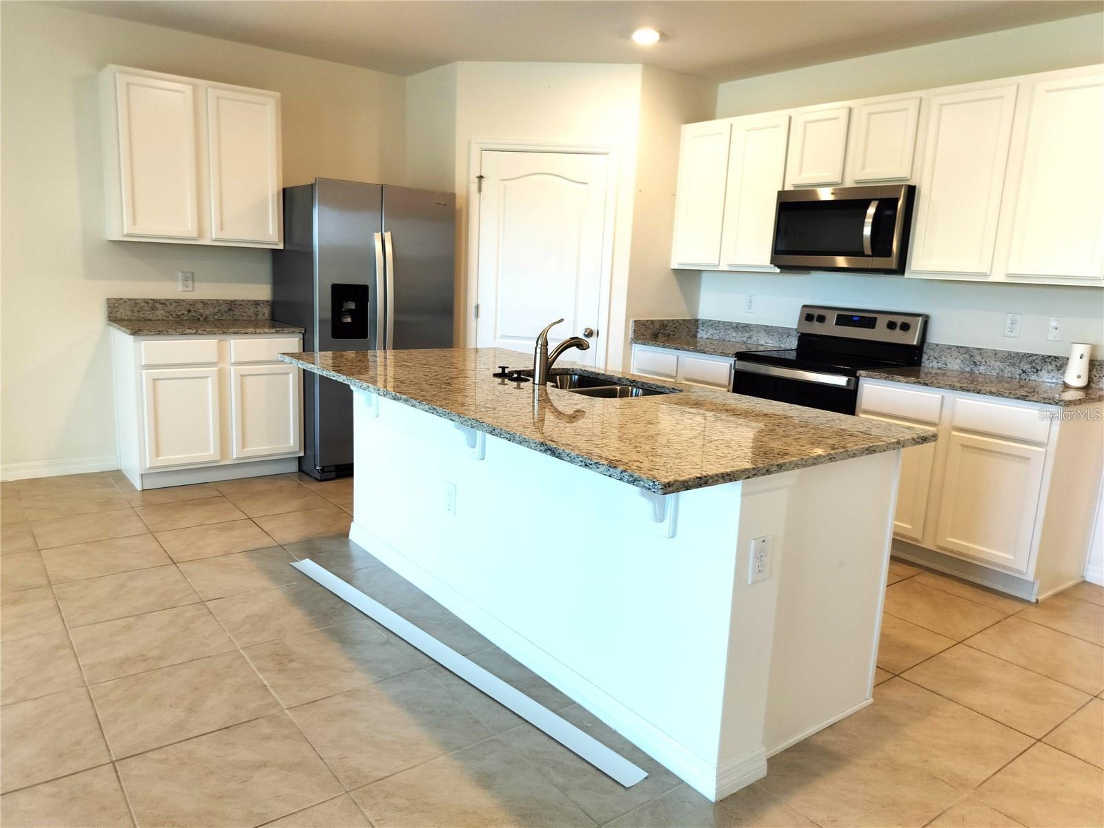 Image 3 of 11 For 405 Noble Avenue