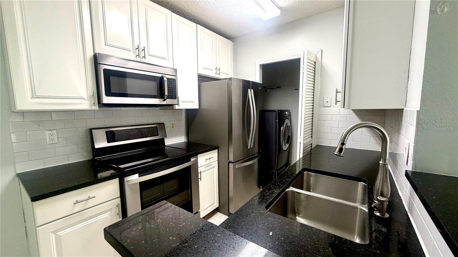 Image 4 of 20 For 4332 Kirkman Road 1012