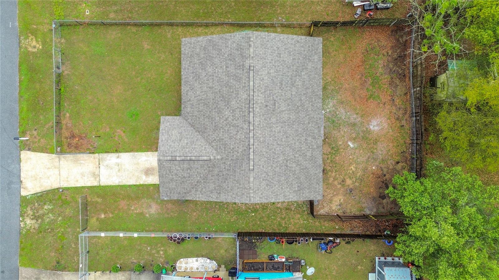 Listing photo id 19 for 8940 88th Street