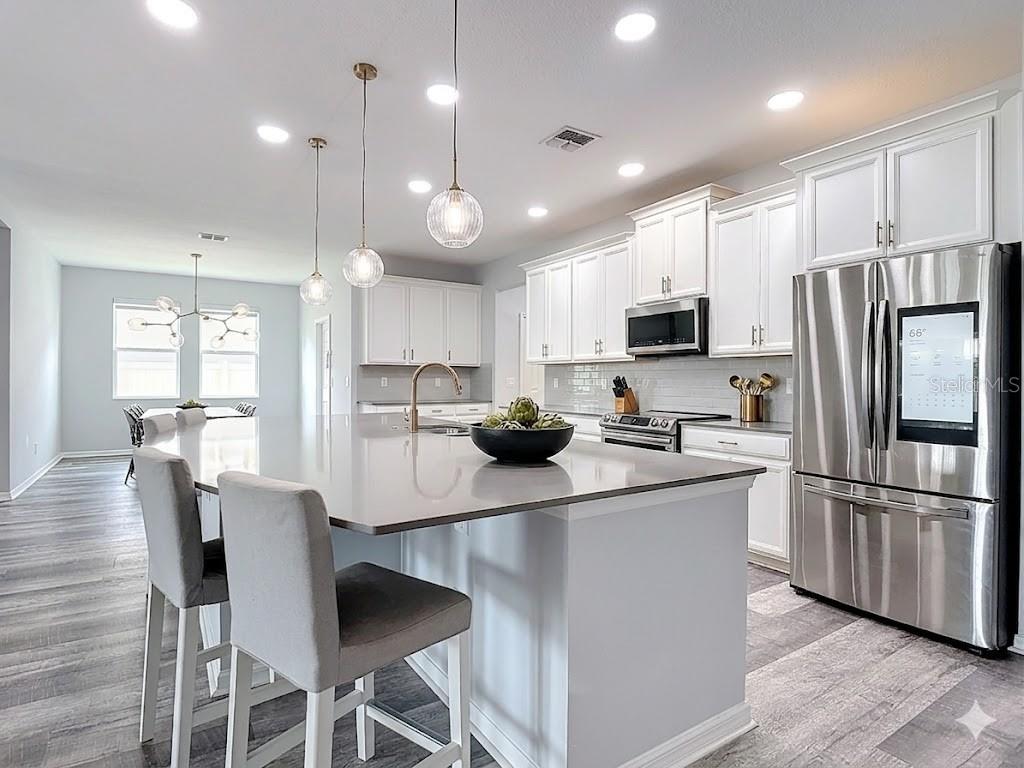 Image 21 of 84 For 1807 Westerham Avenue