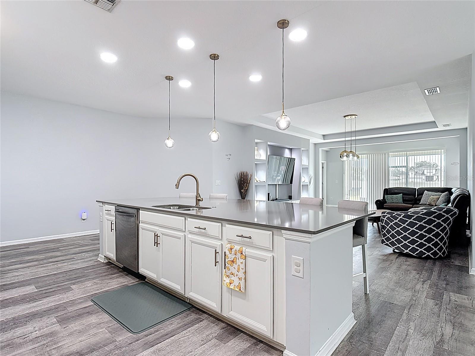 Image 25 of 84 For 1807 Westerham Avenue