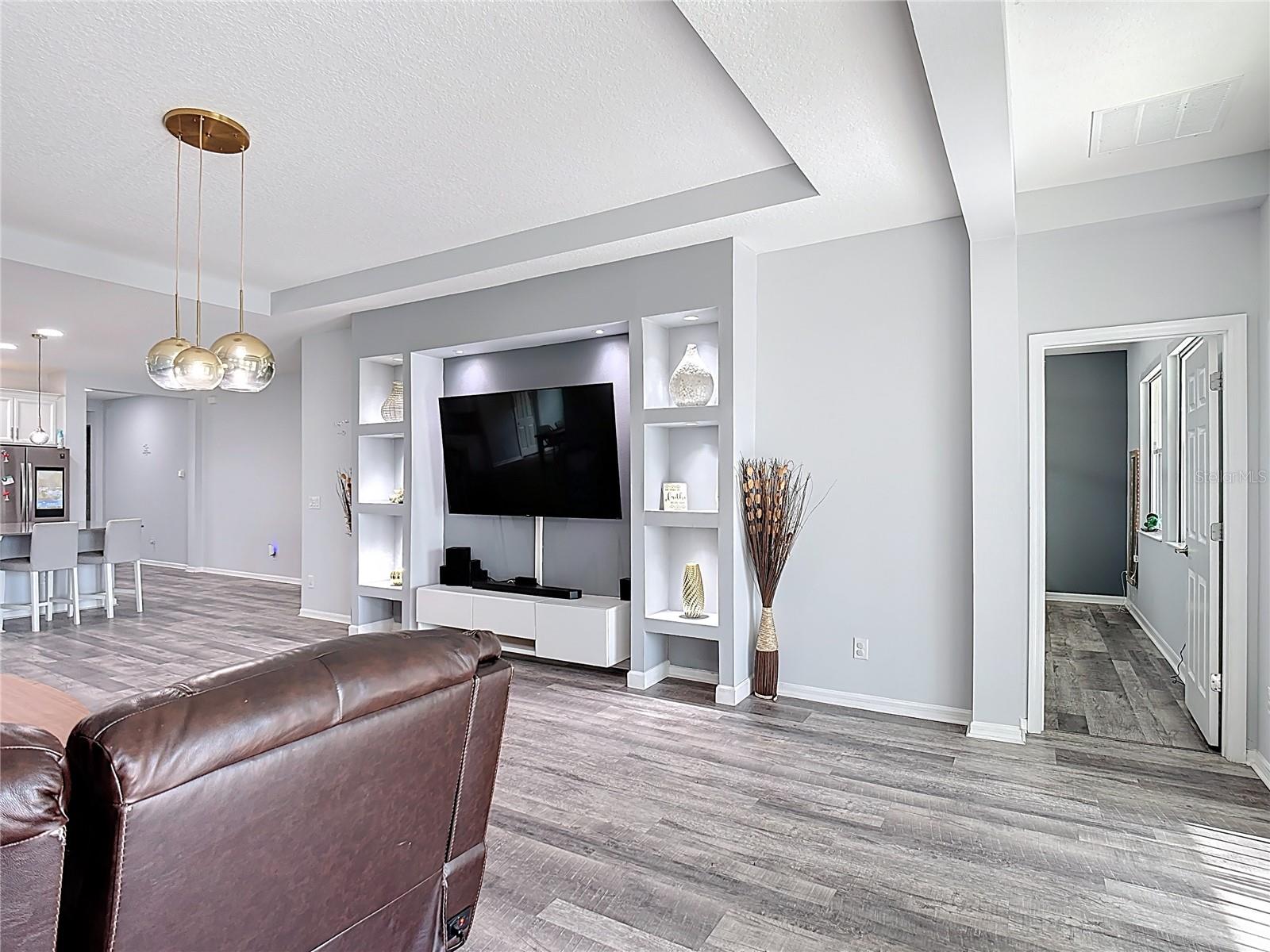 Image 35 of 84 For 1807 Westerham Avenue