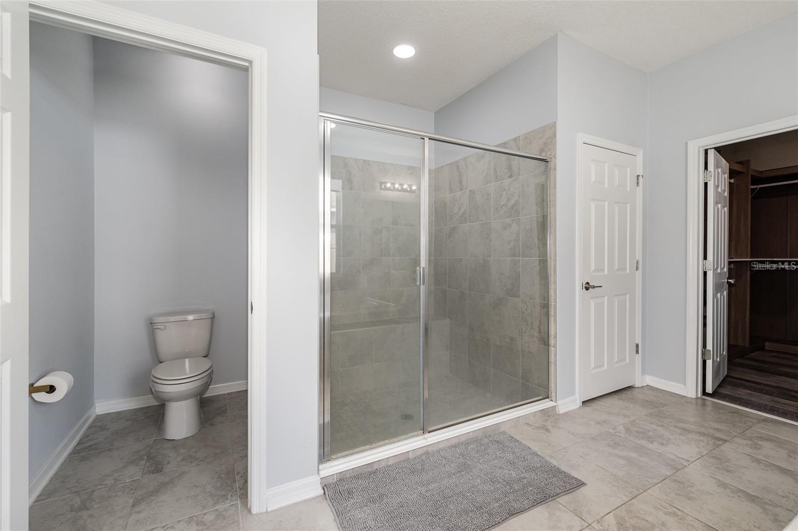 Image 41 of 84 For 1807 Westerham Avenue