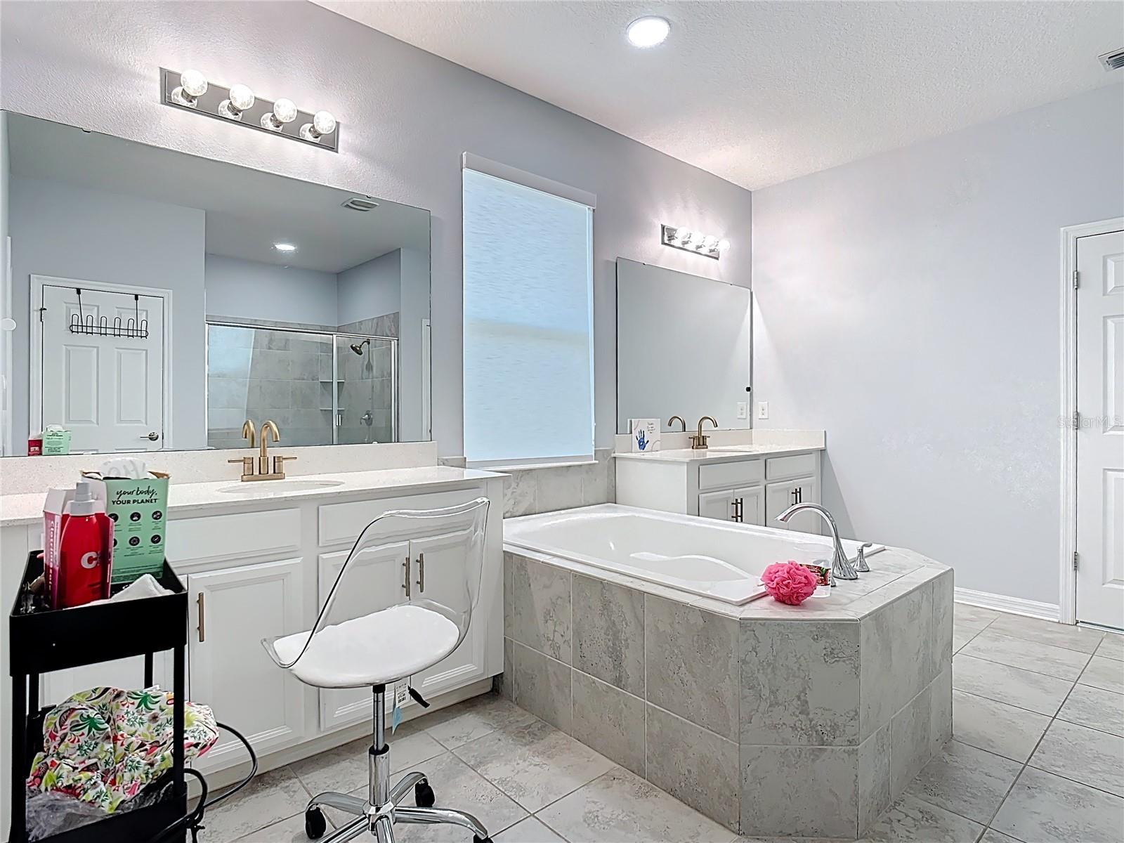 Image 42 of 84 For 1807 Westerham Avenue