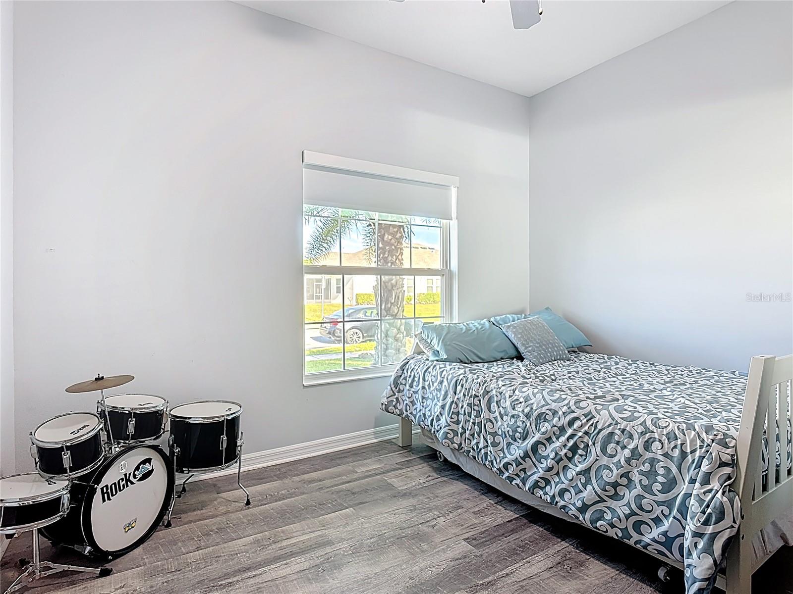 Image 46 of 84 For 1807 Westerham Avenue