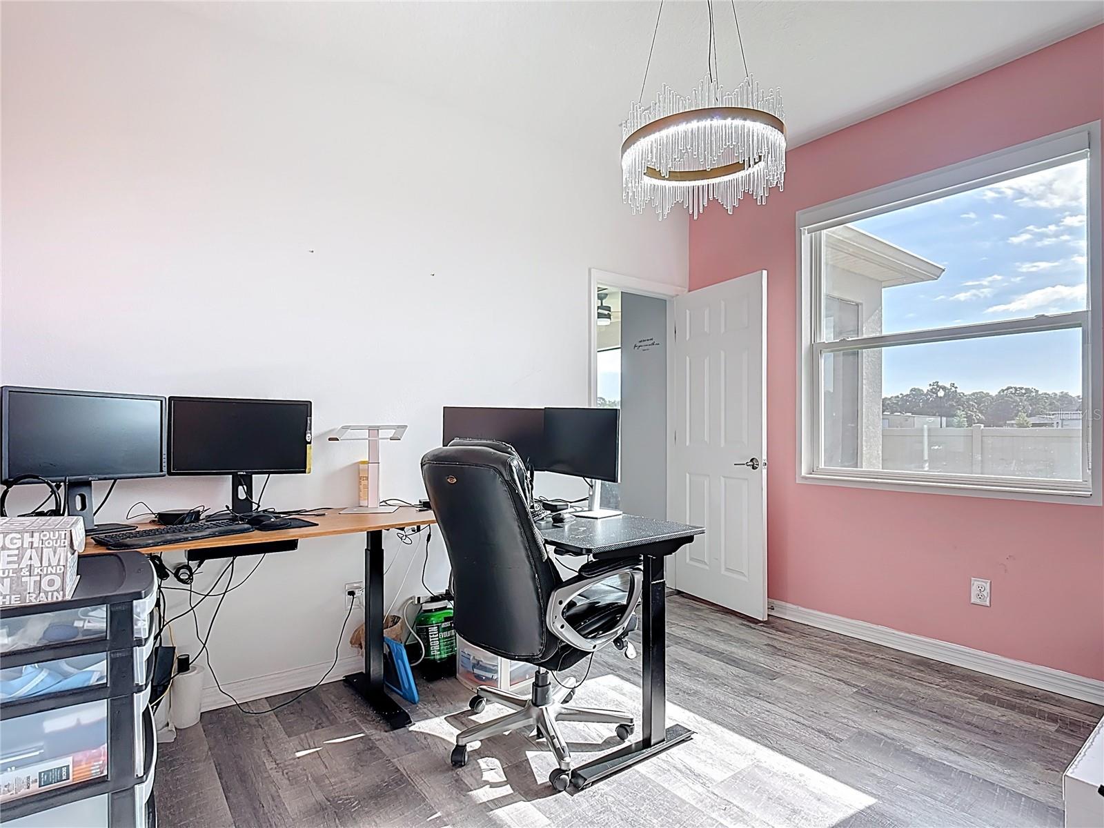 Image 60 of 84 For 1807 Westerham Avenue