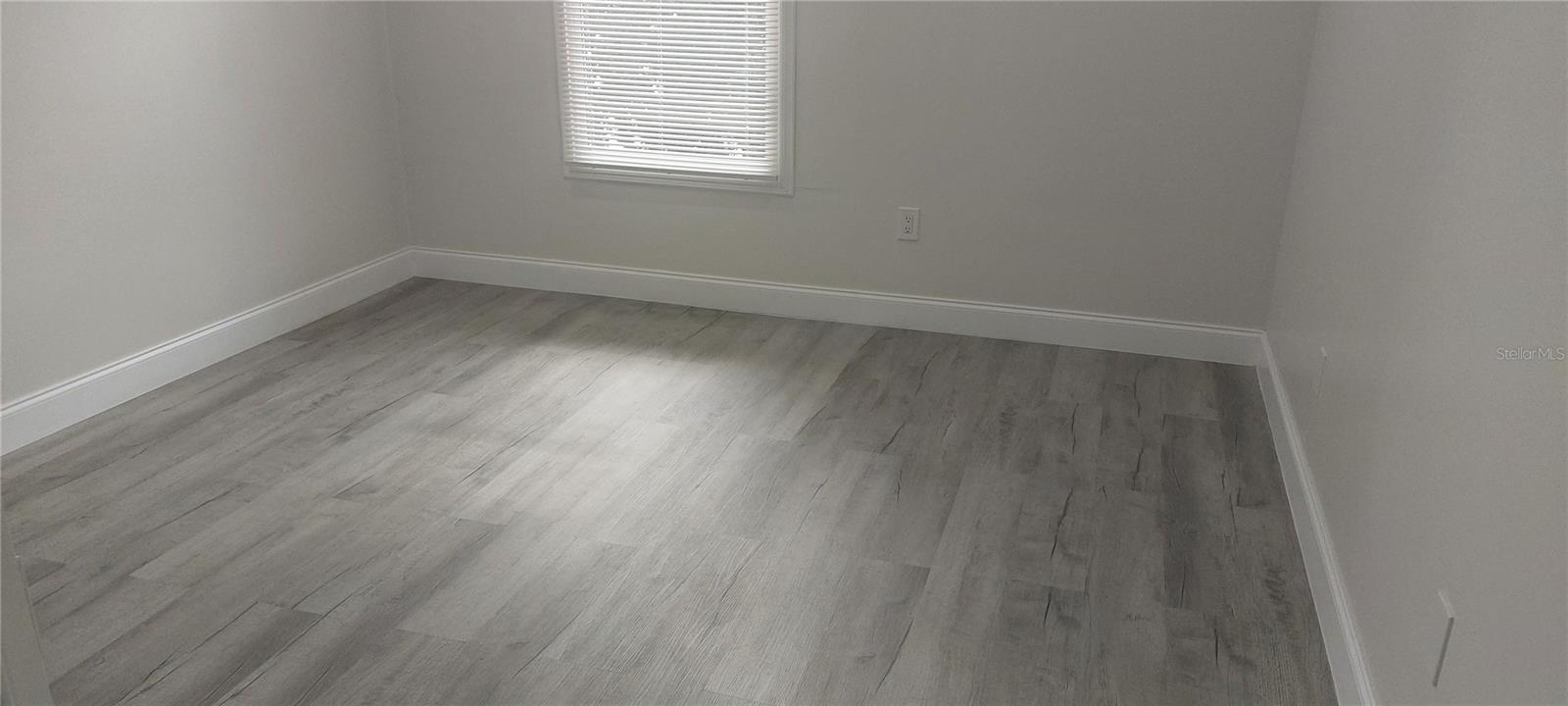 Image 12 of 18 For 546 Orange Drive 13