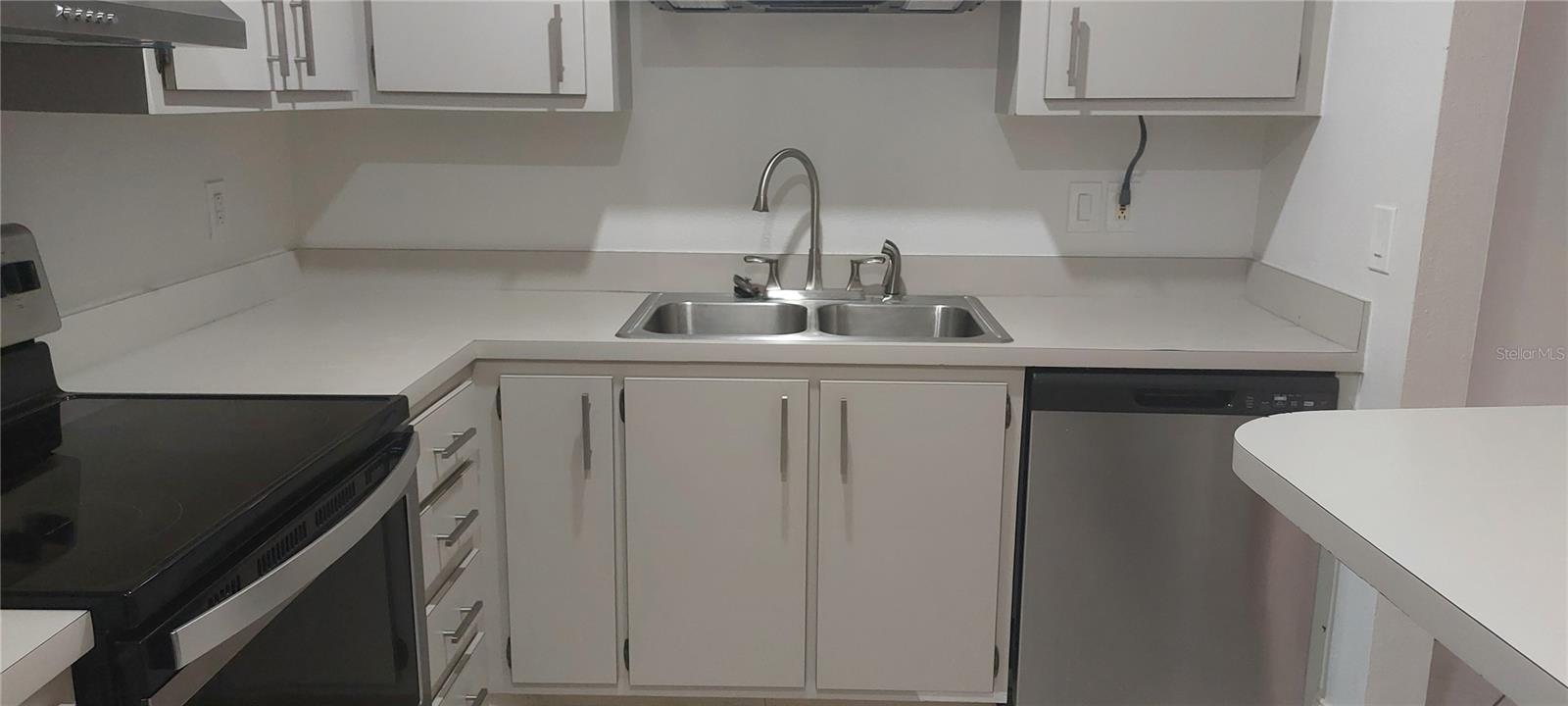 Image 15 of 18 For 546 Orange Drive 13