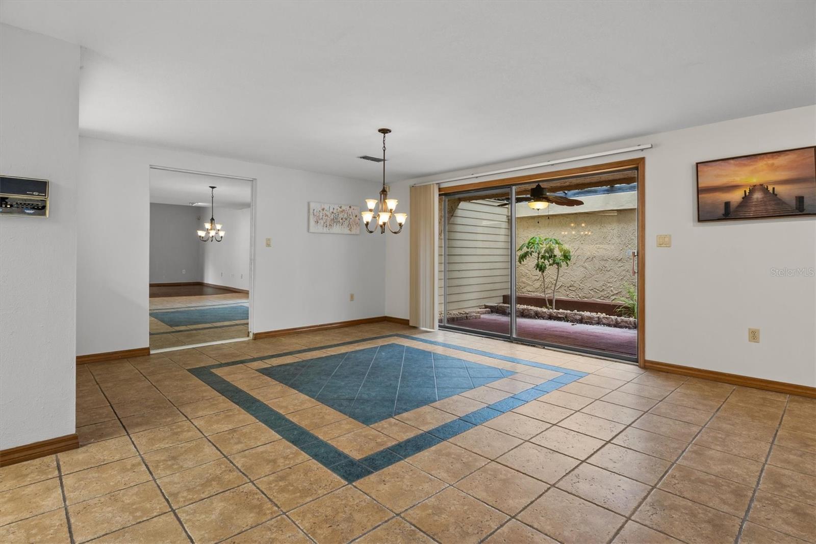 Image 12 of 50 For 23 Casarena Court