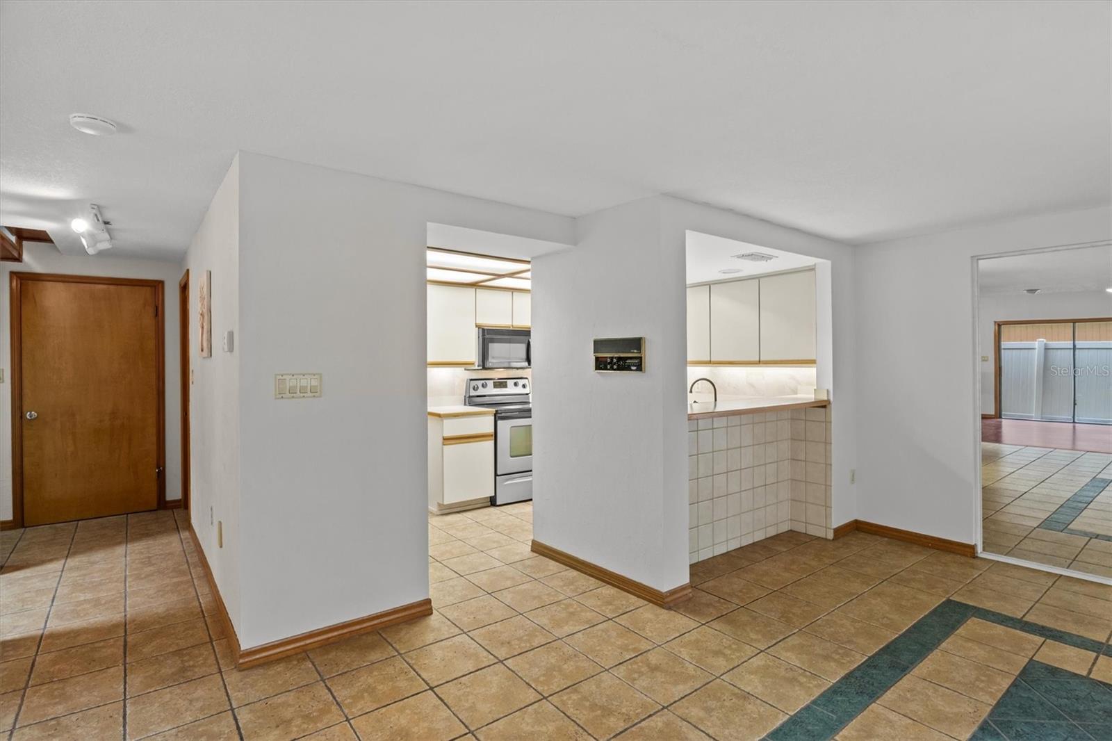 Image 15 of 50 For 23 Casarena Court