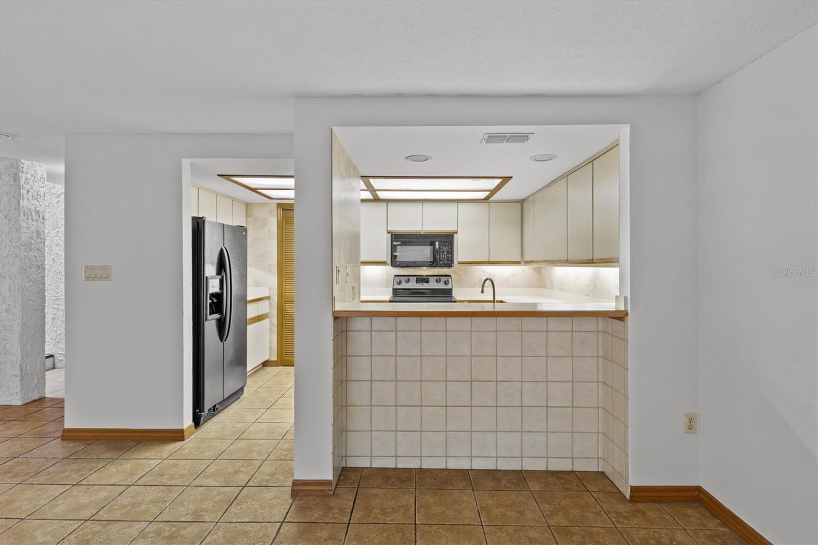 Image 18 of 50 For 23 Casarena Court