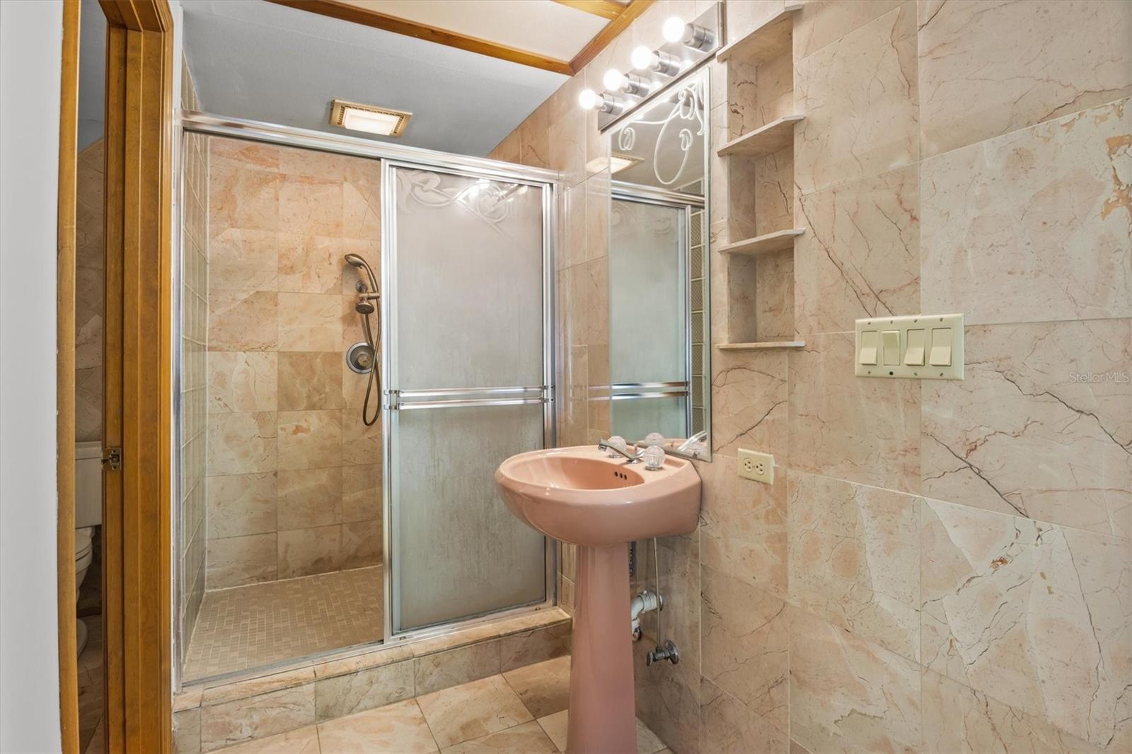 Image 28 of 50 For 23 Casarena Court