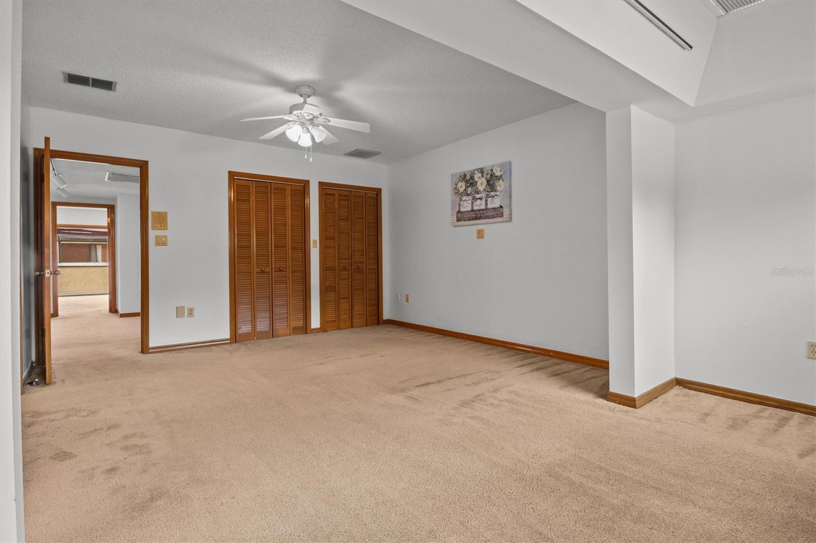 Image 32 of 50 For 23 Casarena Court