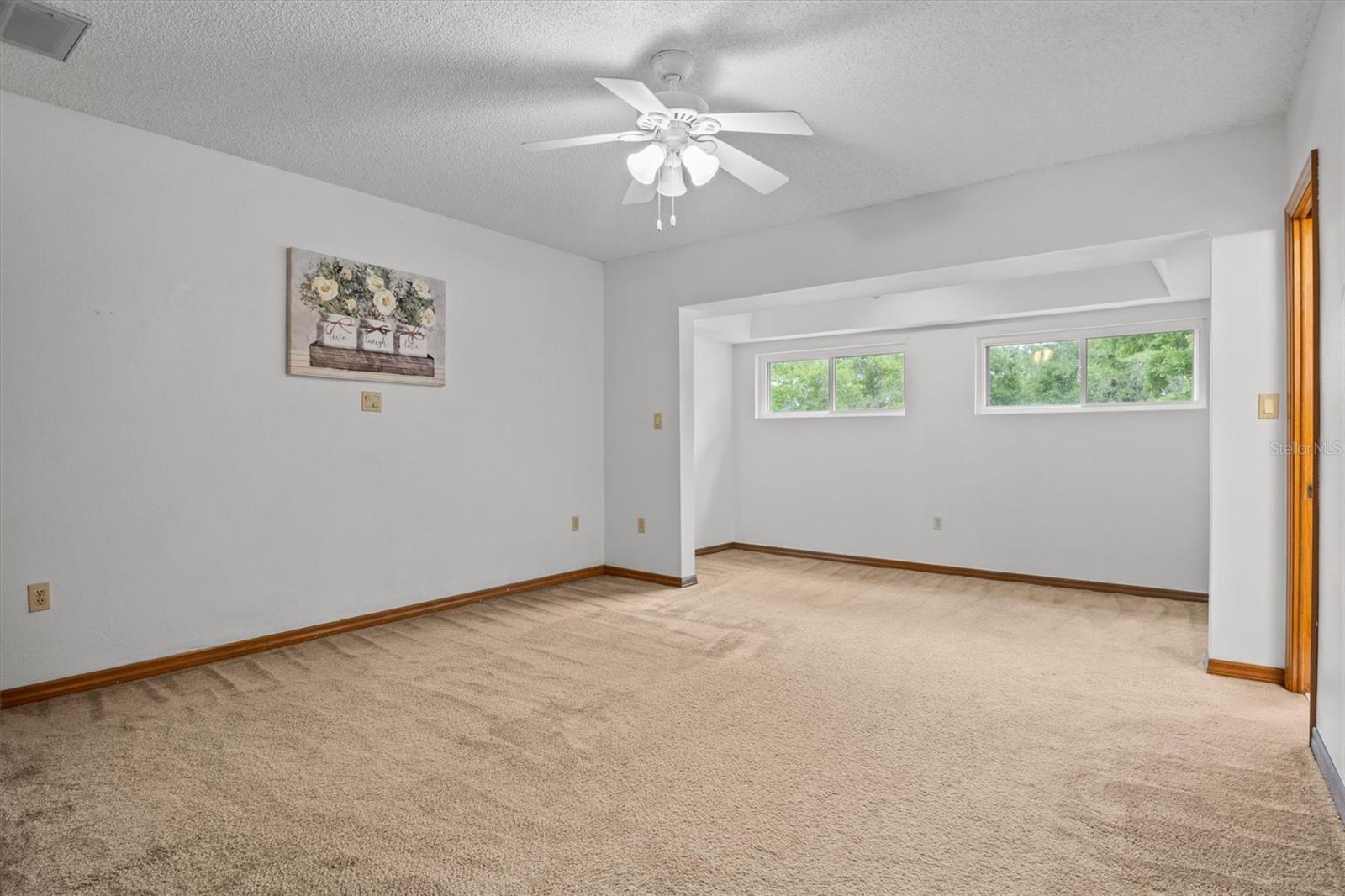 Image 33 of 50 For 23 Casarena Court