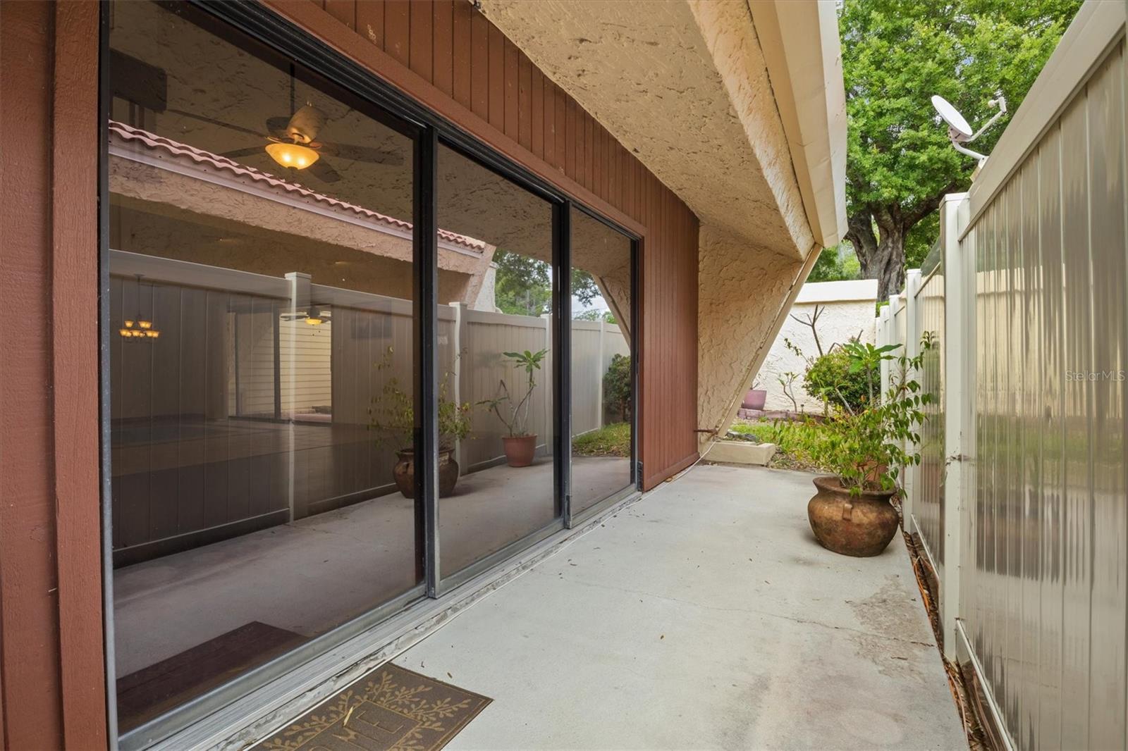 Image 9 of 50 For 23 Casarena Court