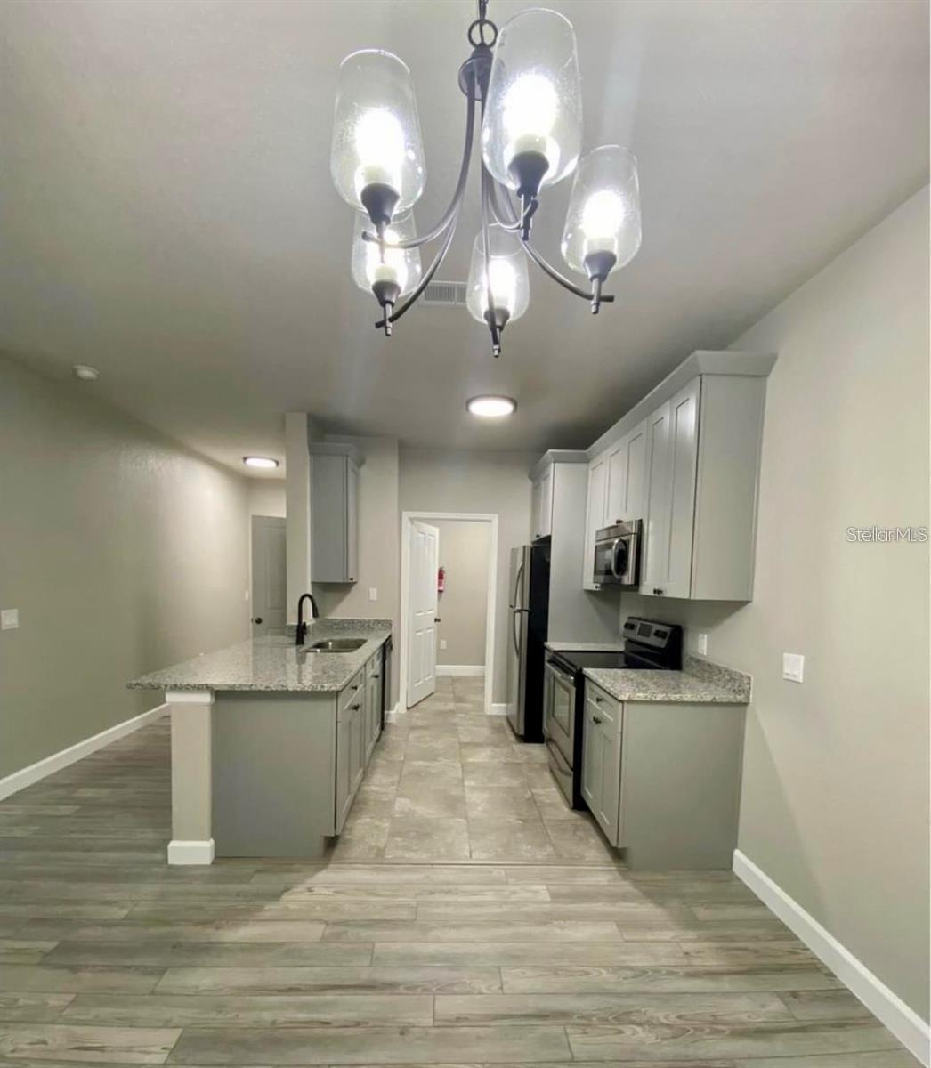 Image 7 of 23 For 3011 Hemingway Circle 3011