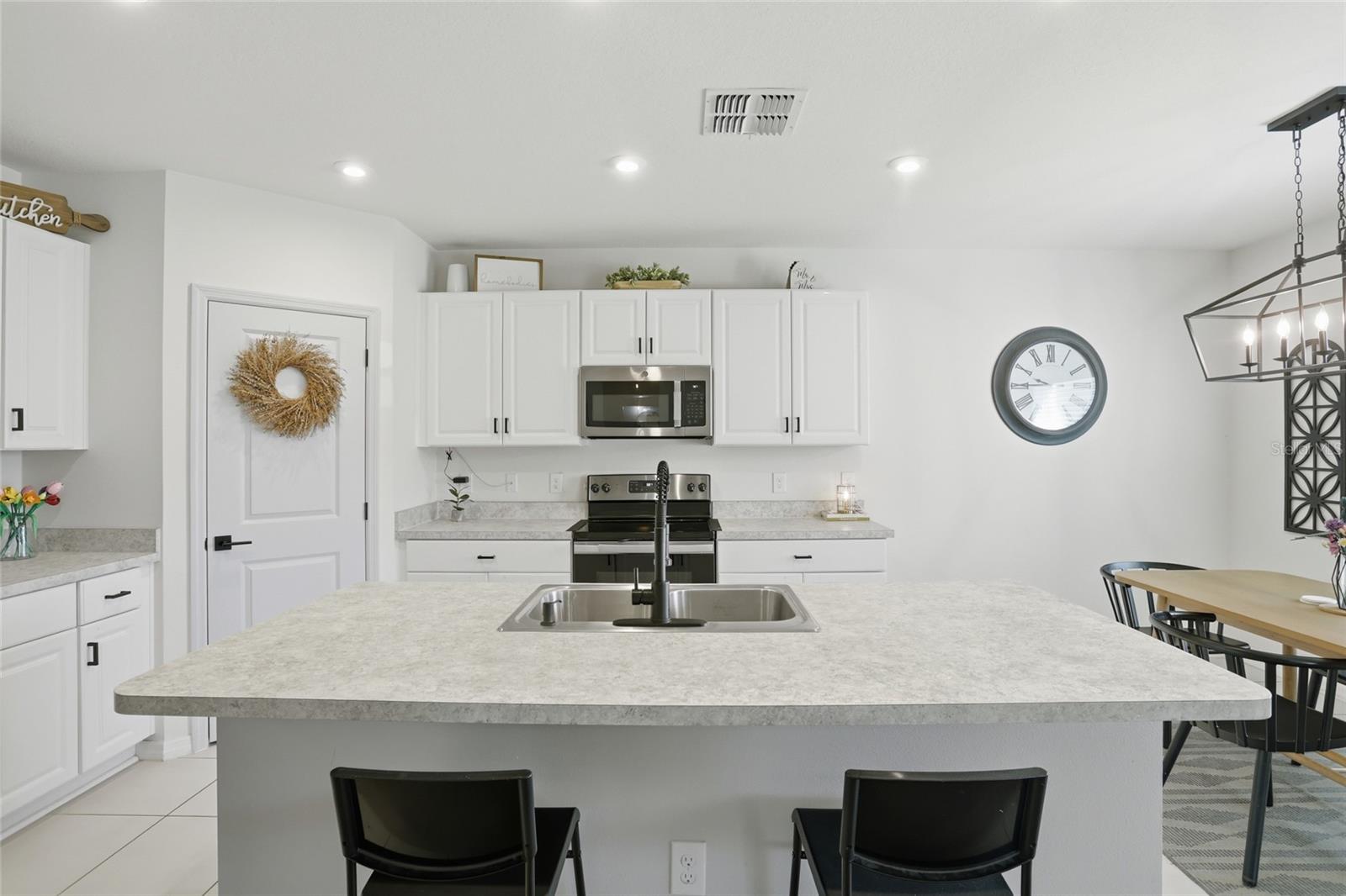 Image 12 of 49 For 2843 Parkfield Road