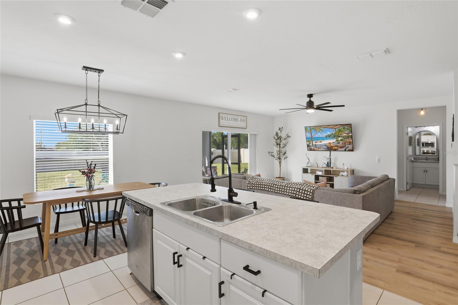 Image 13 of 49 For 2843 Parkfield Road