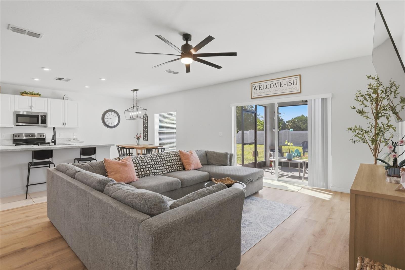 Image 9 of 49 For 2843 Parkfield Road