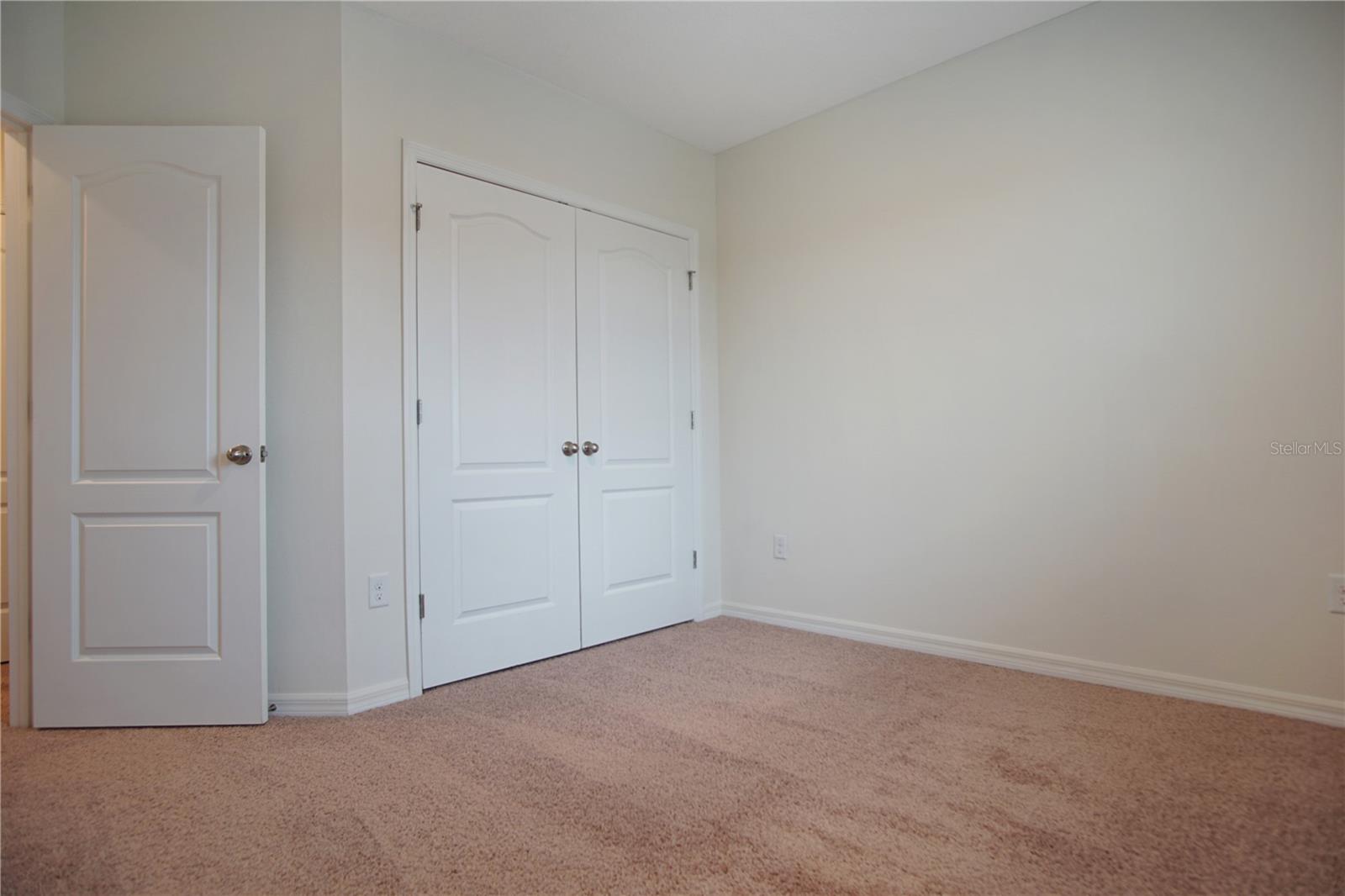 Image 21 of 30 For 467 Arbor Lakes Drive