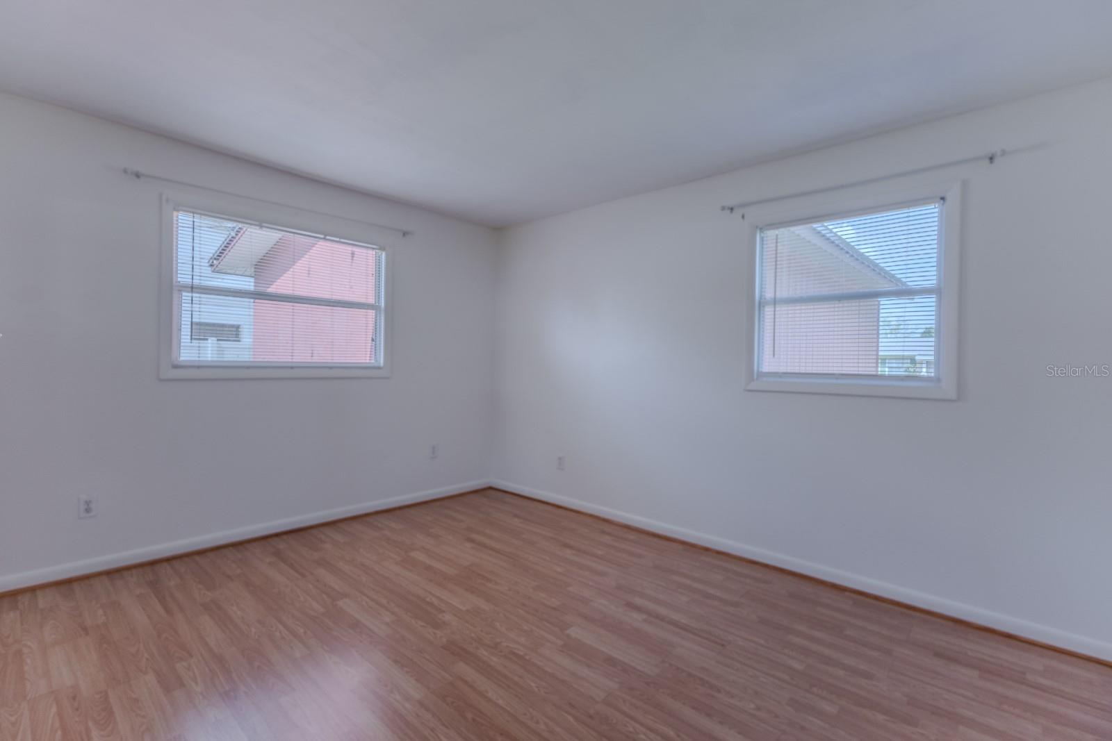 Image 10 of 31 For 212 Tenneessee Avenue