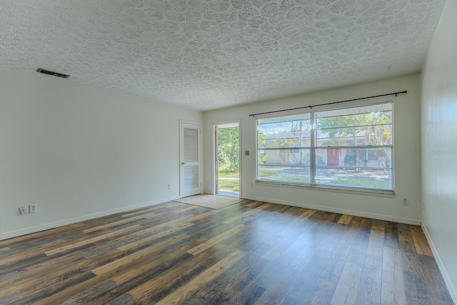 Image 7 of 31 For 212 Tenneessee Avenue