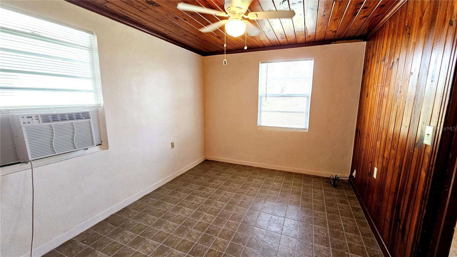 Image 15 of 16 For 19 Mango Street B