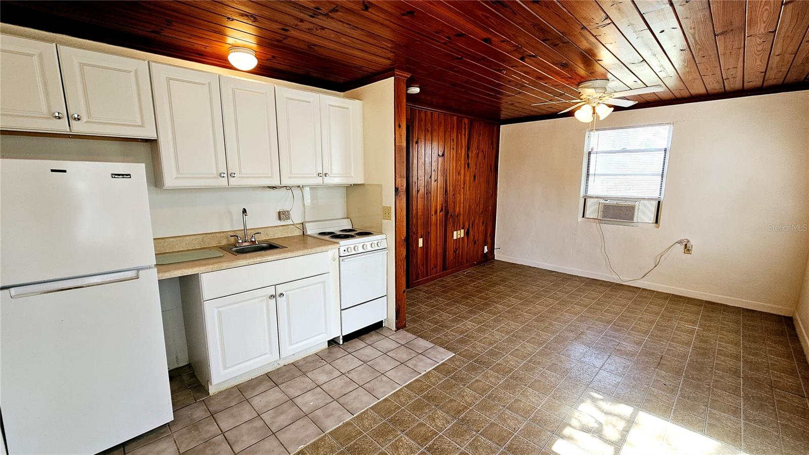 Image 8 of 16 For 19 Mango Street B