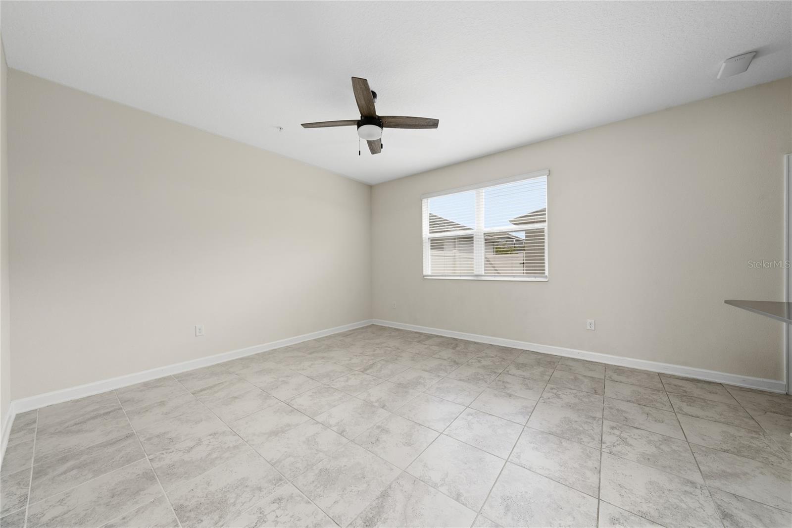 Image 10 of 31 For 12124 Sonnet Avenue