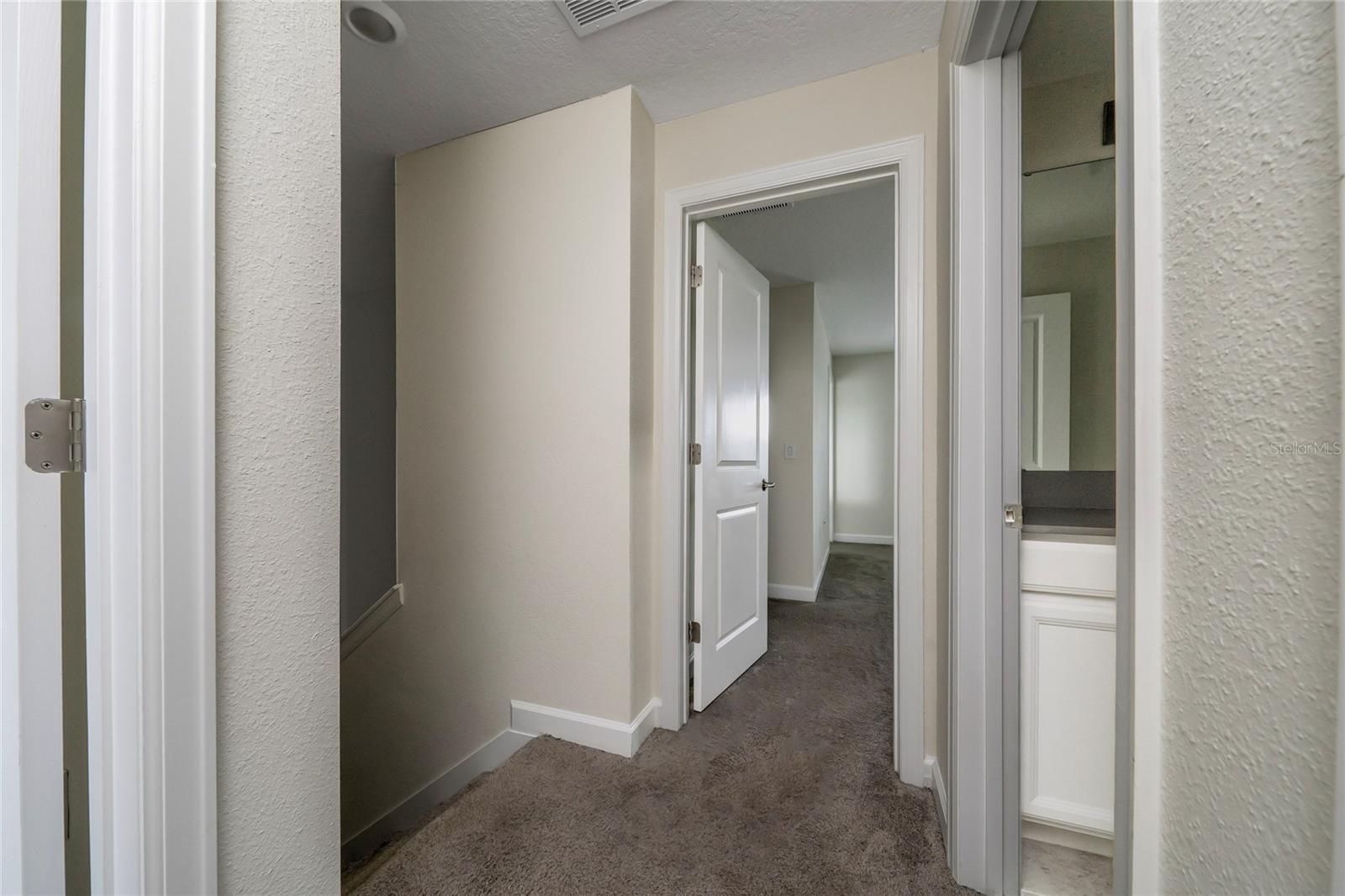 Image 13 of 31 For 12124 Sonnet Avenue