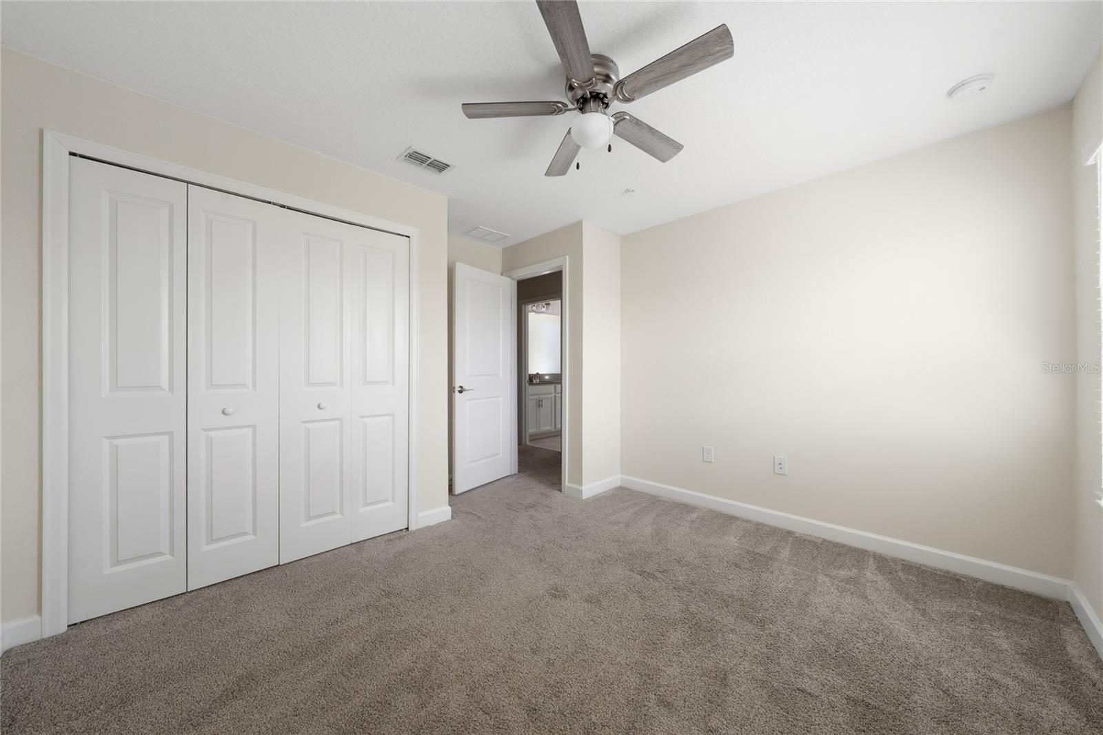 Image 18 of 31 For 12124 Sonnet Avenue