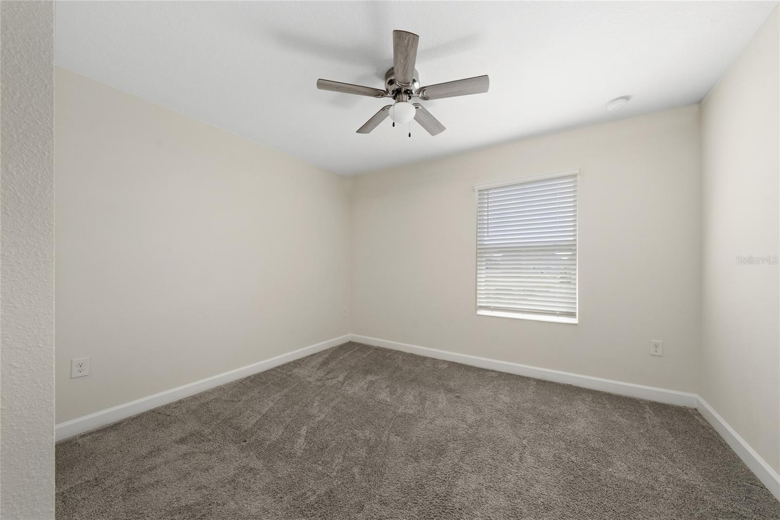 Image 19 of 31 For 12124 Sonnet Avenue