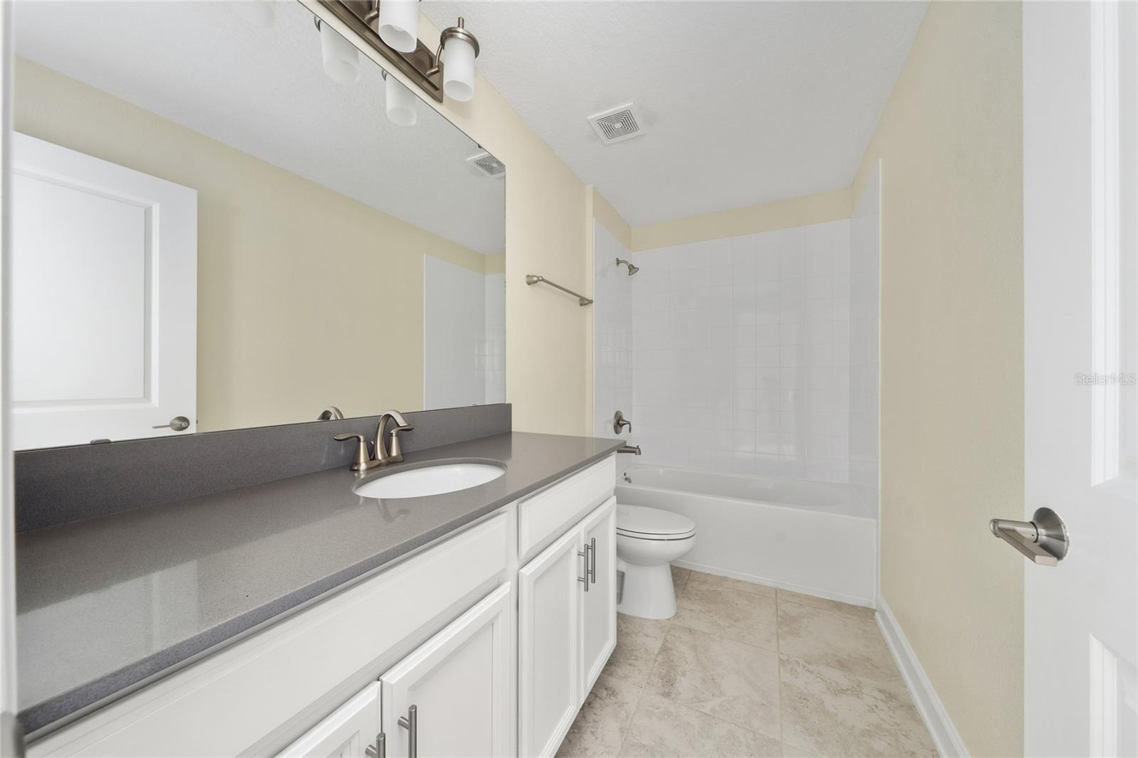 Image 22 of 31 For 12124 Sonnet Avenue