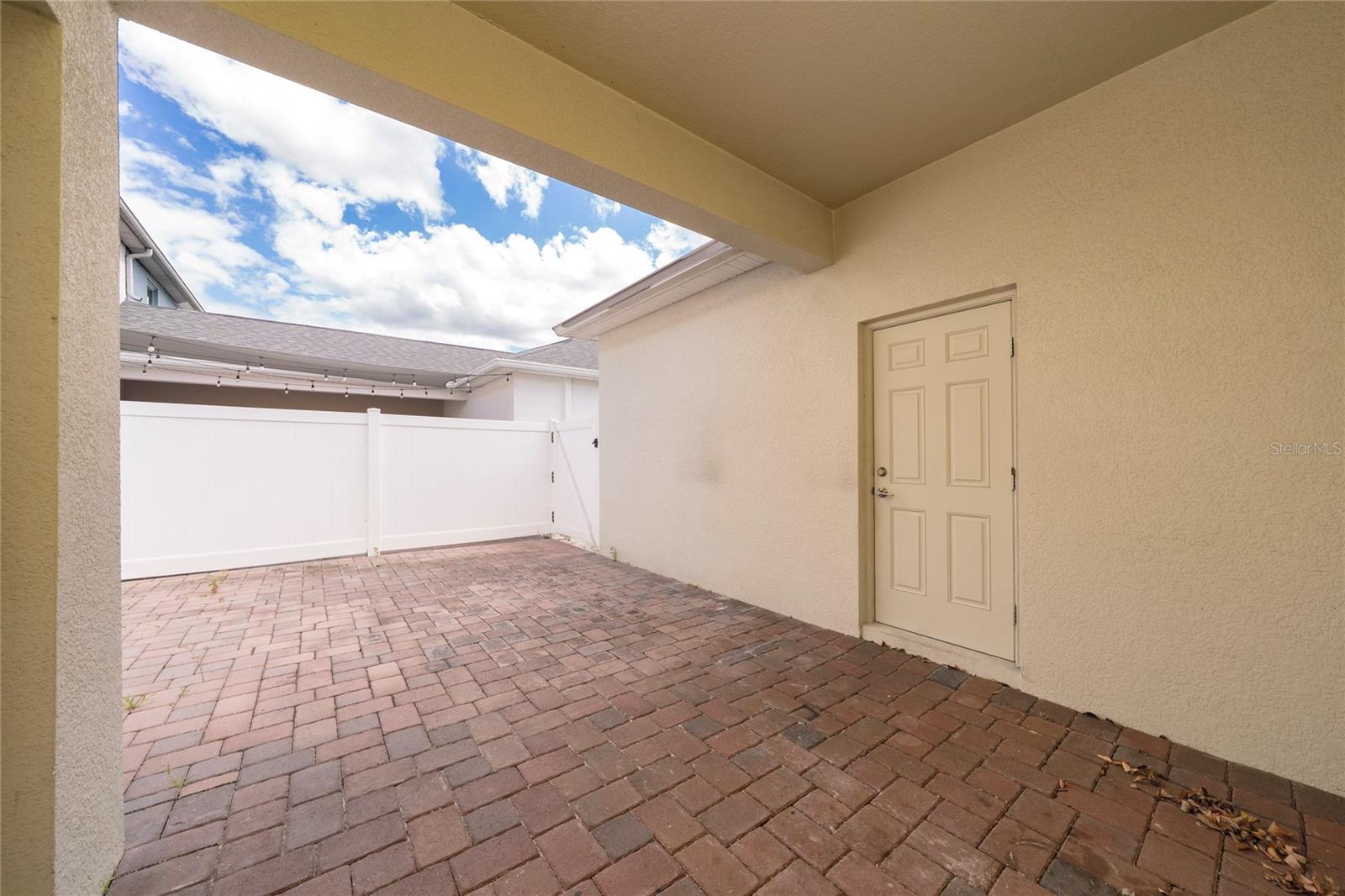 Image 25 of 31 For 12124 Sonnet Avenue