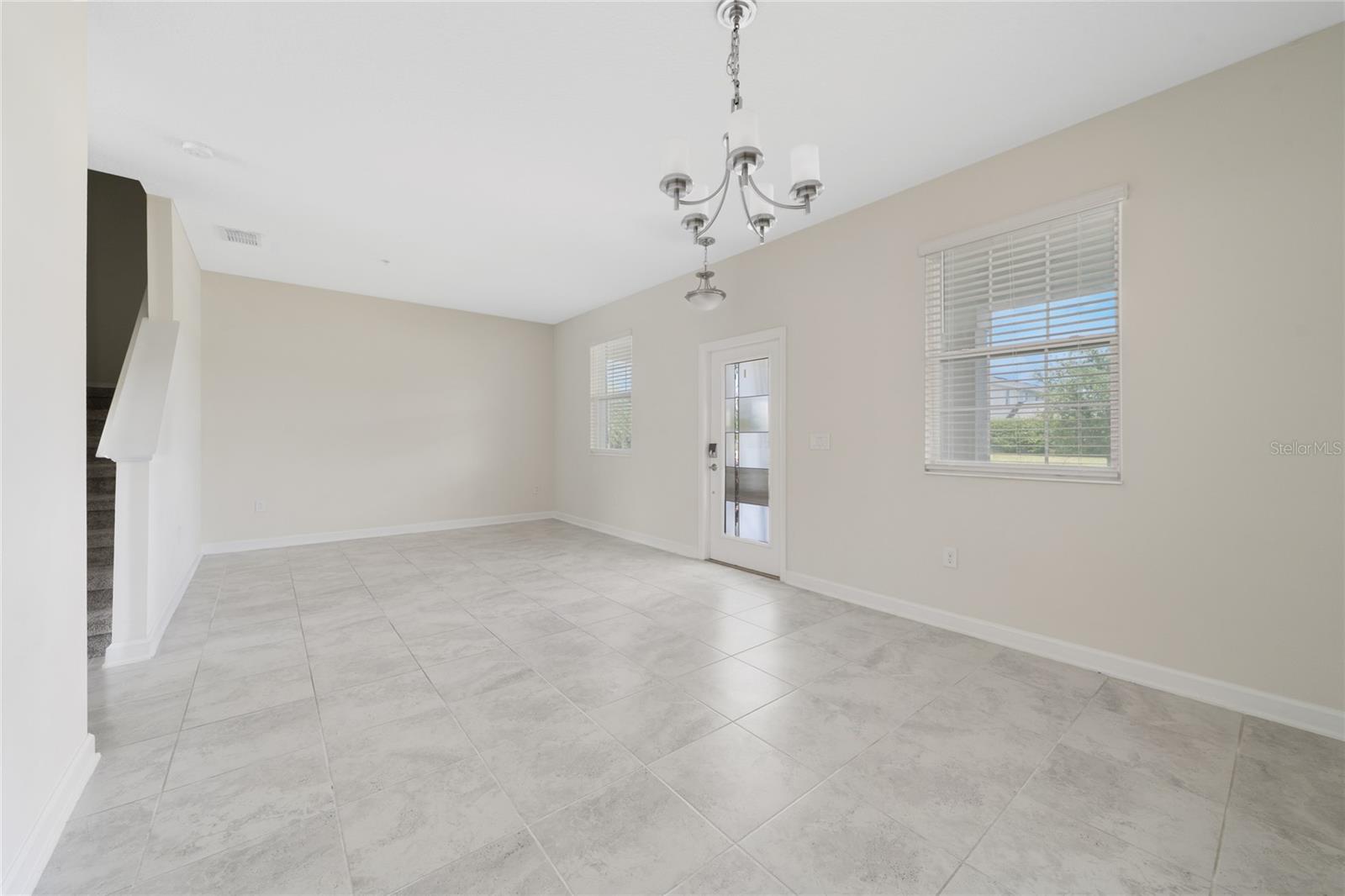 Image 4 of 31 For 12124 Sonnet Avenue