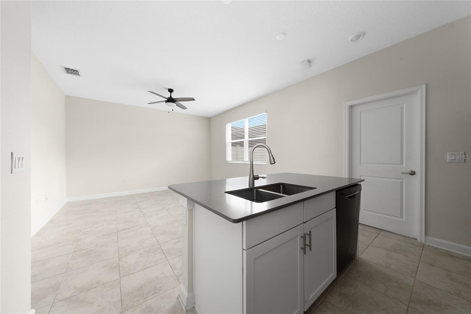 Image 8 of 31 For 12124 Sonnet Avenue