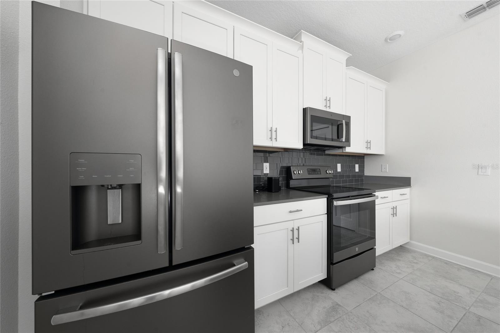 Image 9 of 31 For 12124 Sonnet Avenue