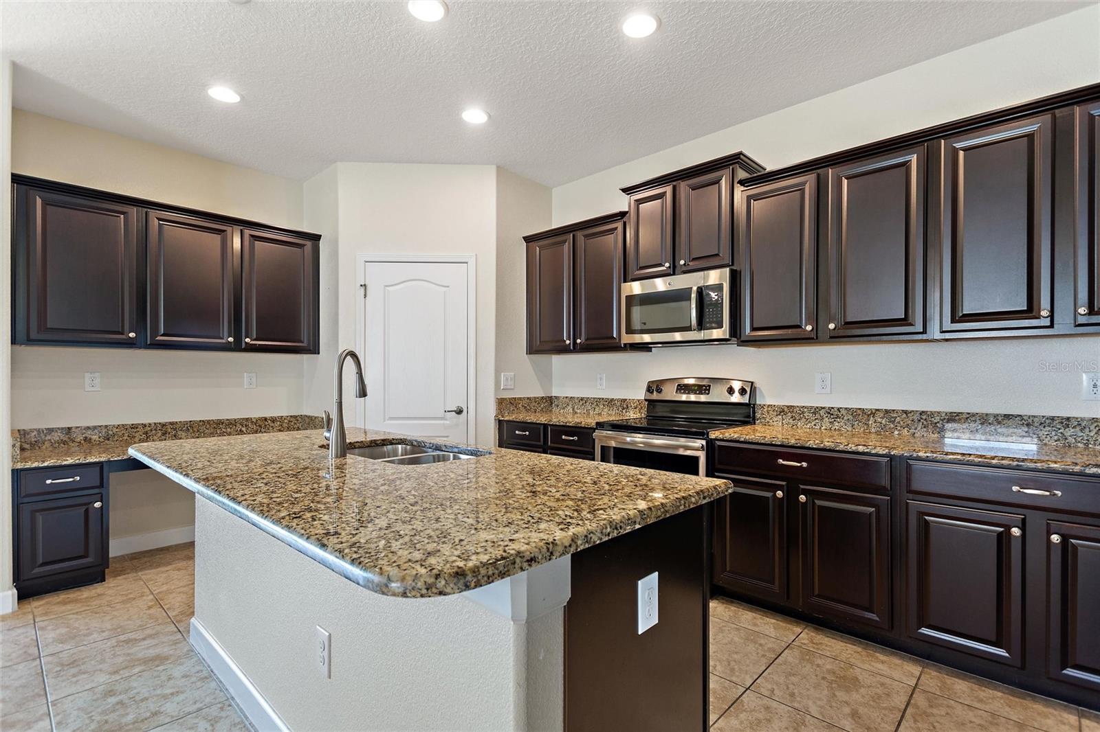 Image 20 of 76 For 1379 Palmetto Dunes Street