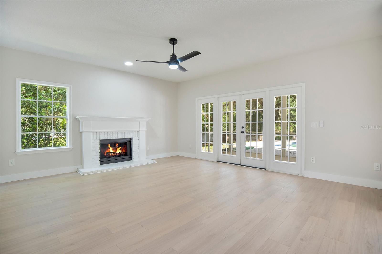 Image 14 of 34 For 12200 Treetop Court