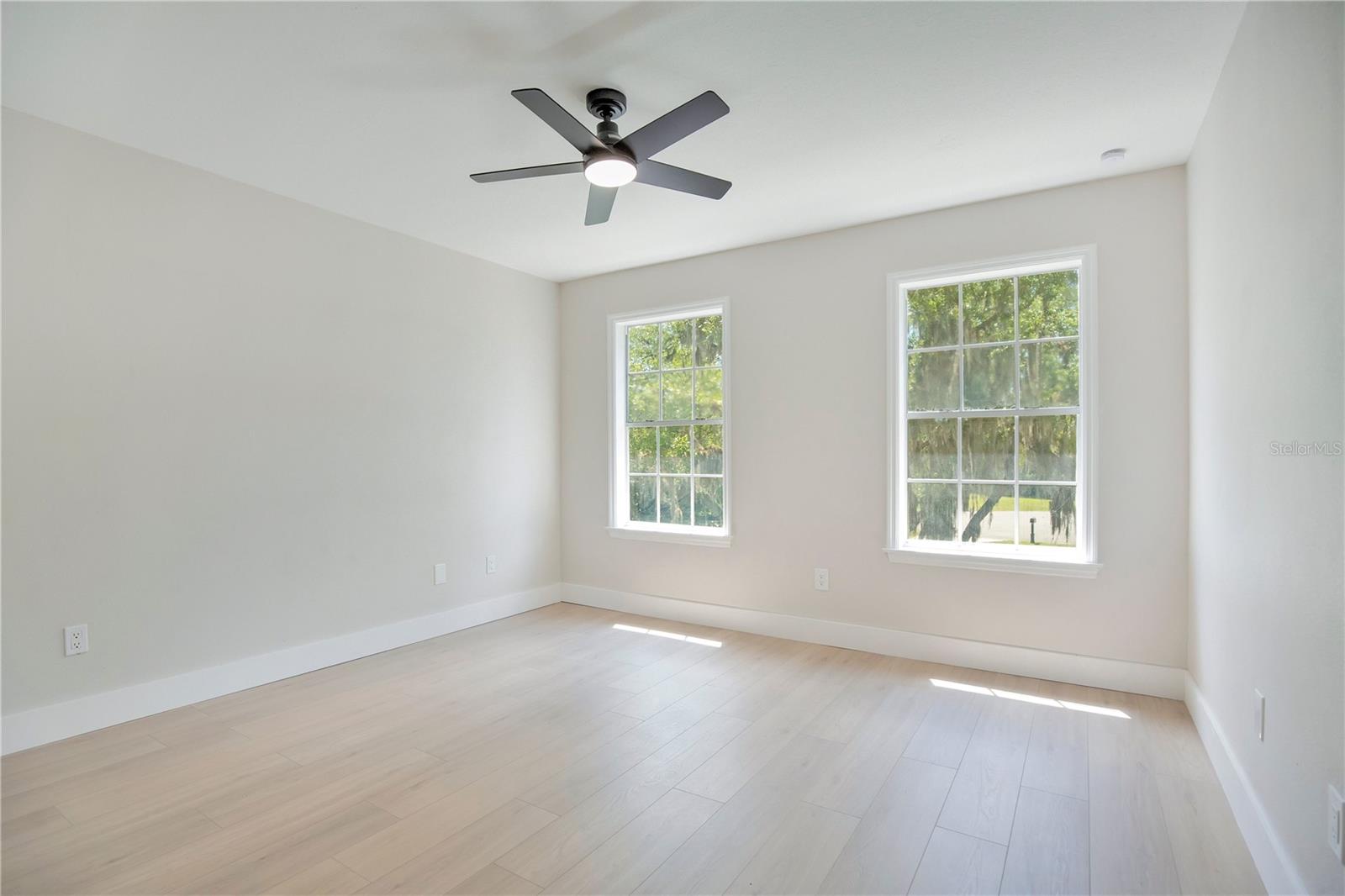 Image 16 of 34 For 12200 Treetop Court