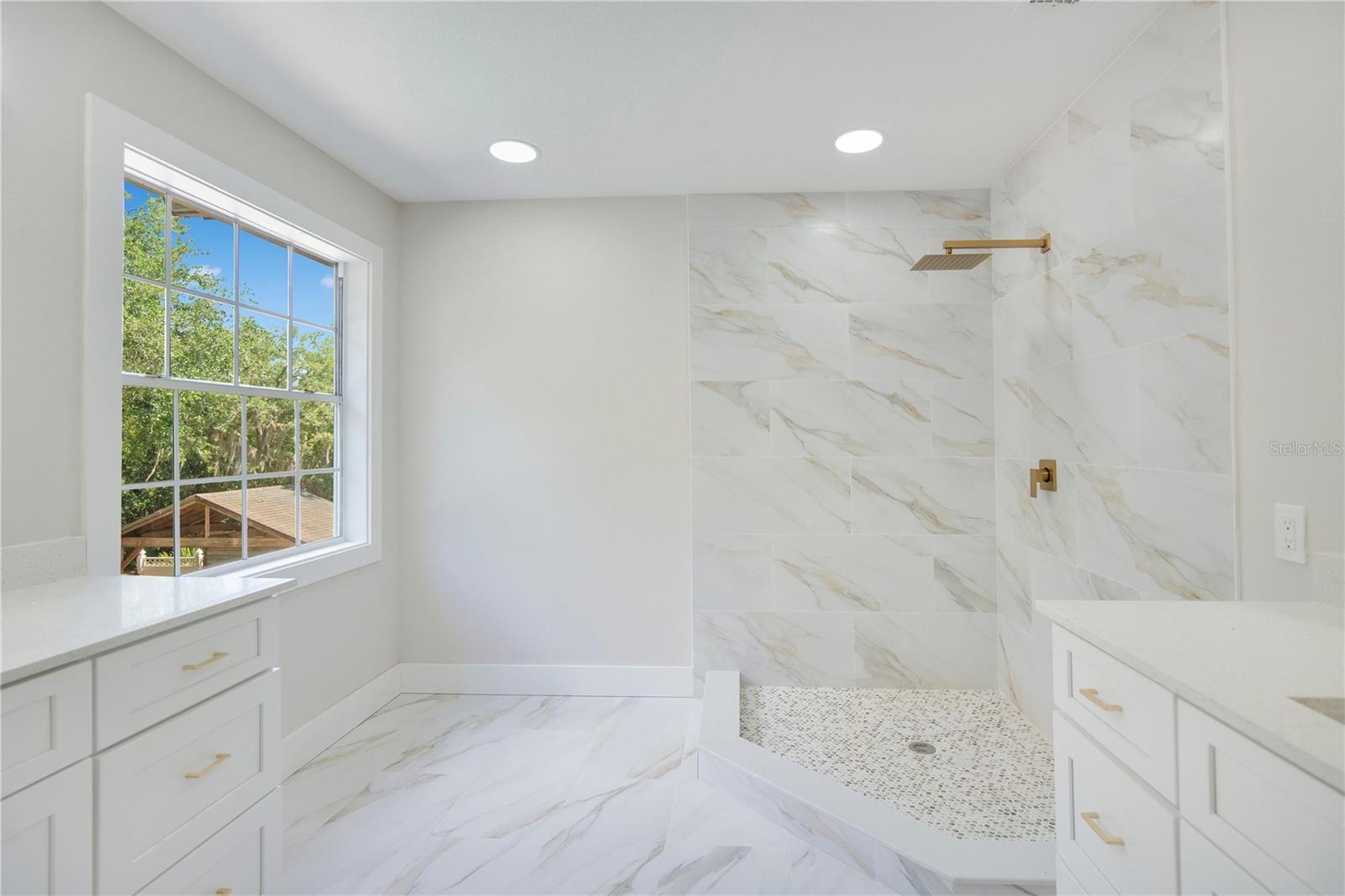 Image 20 of 34 For 12200 Treetop Court