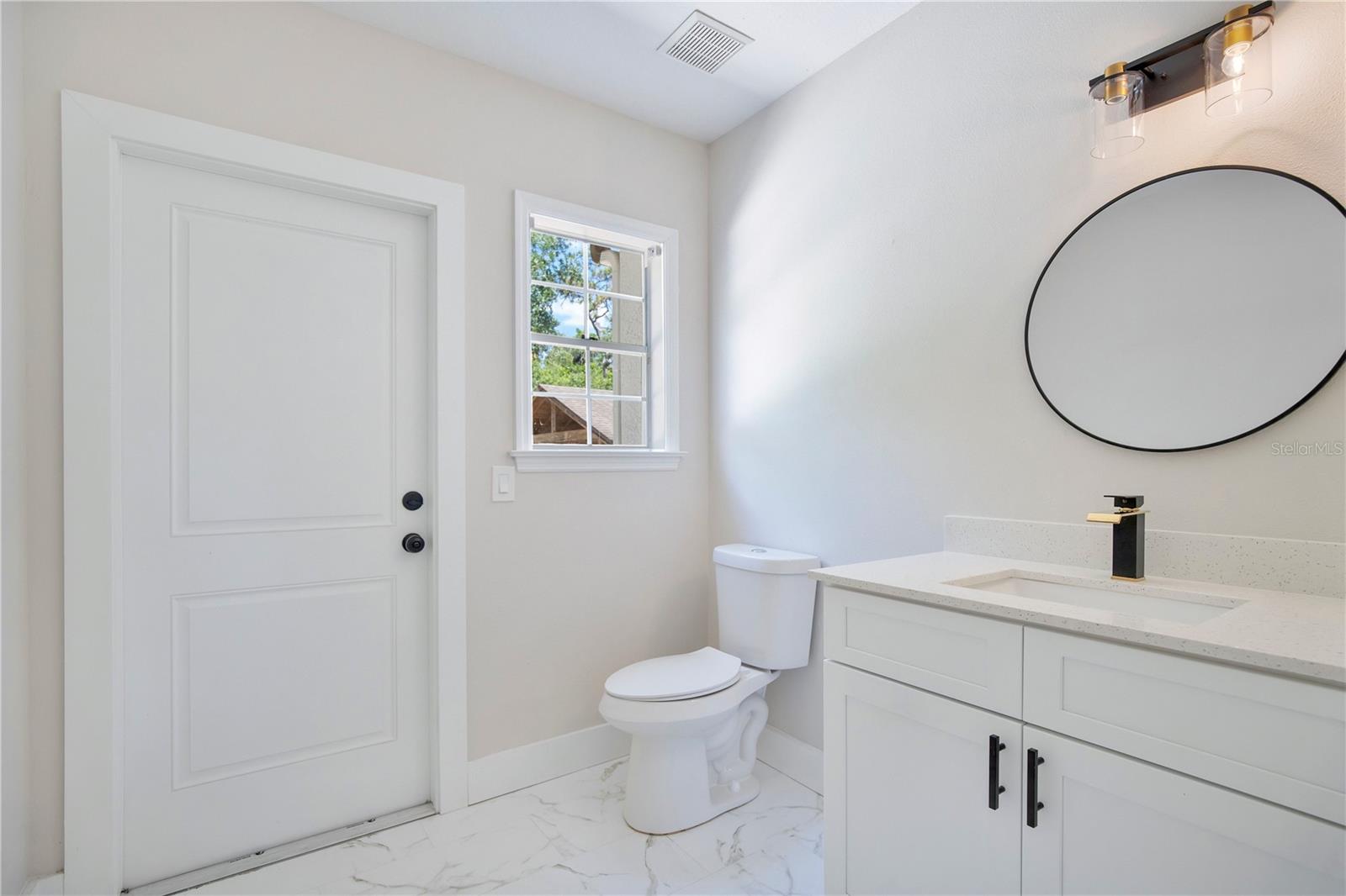 Image 23 of 34 For 12200 Treetop Court